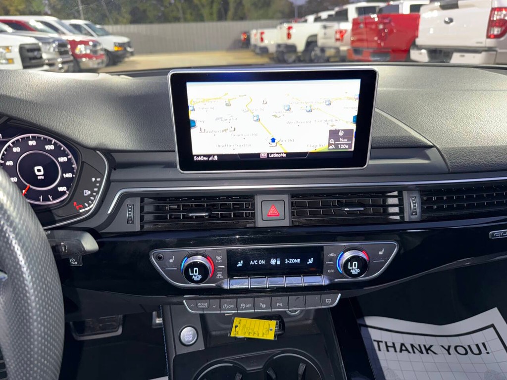 Audi A5 Sportback Vehicle Full-screen Gallery Image 24