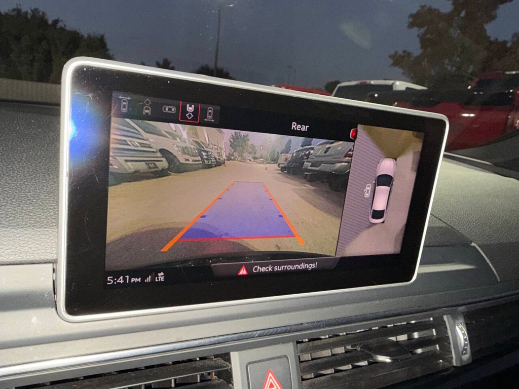 Audi A5 Sportback Vehicle Full-screen Gallery Image 26