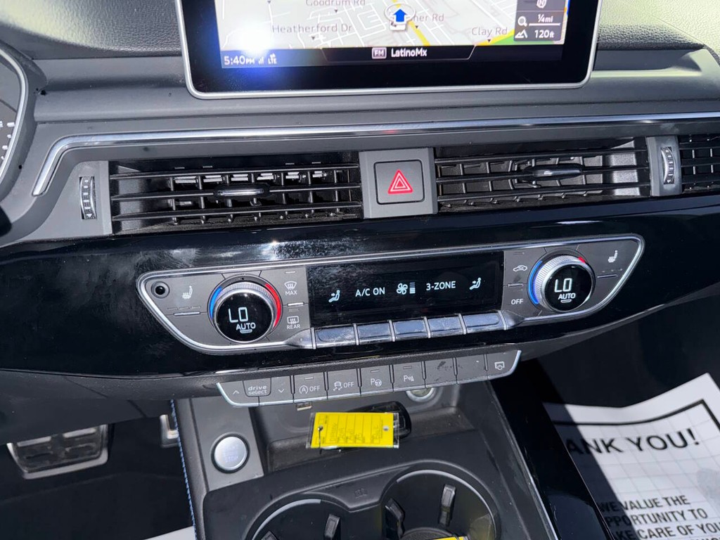 Audi A5 Sportback Vehicle Full-screen Gallery Image 27