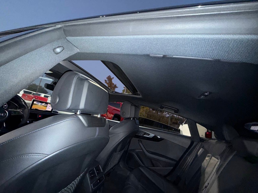 Audi A5 Sportback Vehicle Full-screen Gallery Image 31