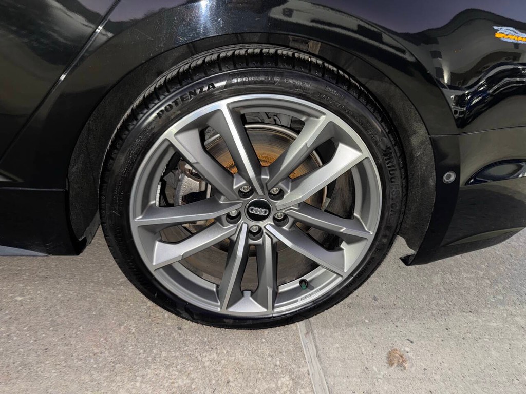 Audi A5 Sportback Vehicle Full-screen Gallery Image 36