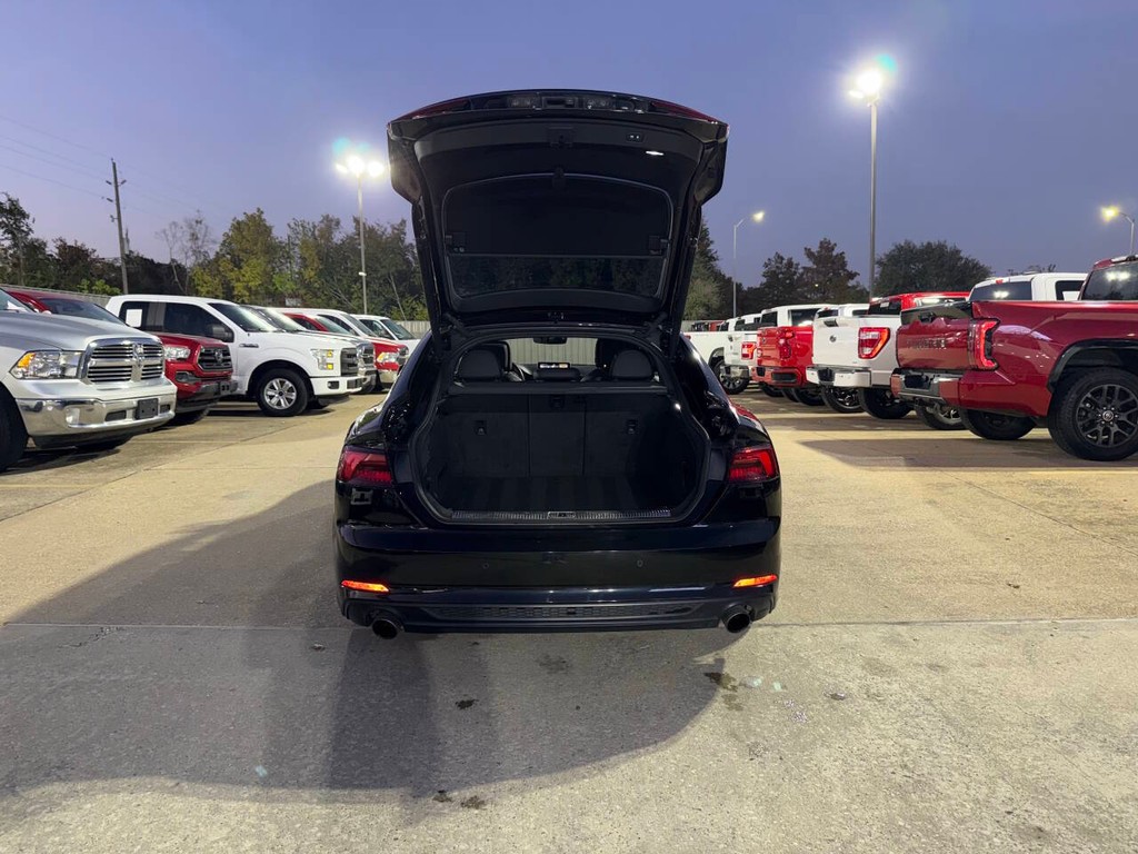 Audi A5 Sportback Vehicle Full-screen Gallery Image 37