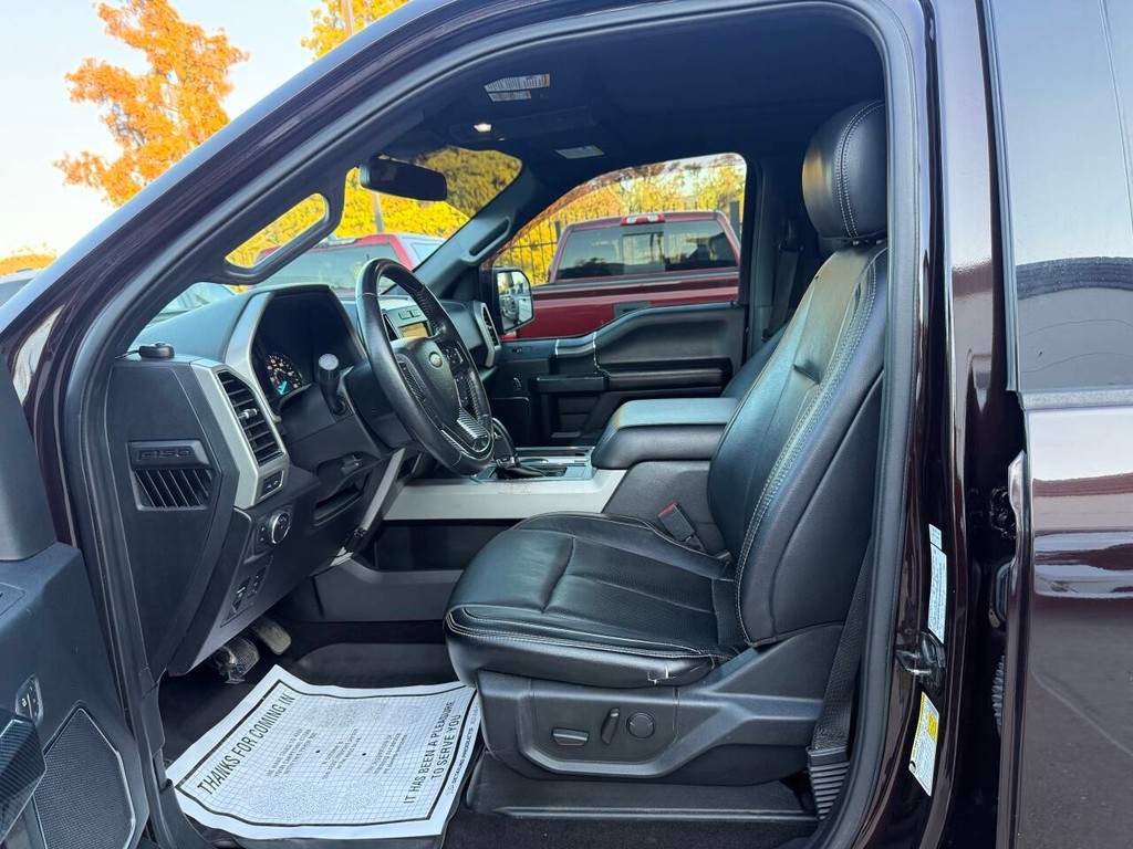 Ford F-150 Vehicle Full-screen Gallery Image 08