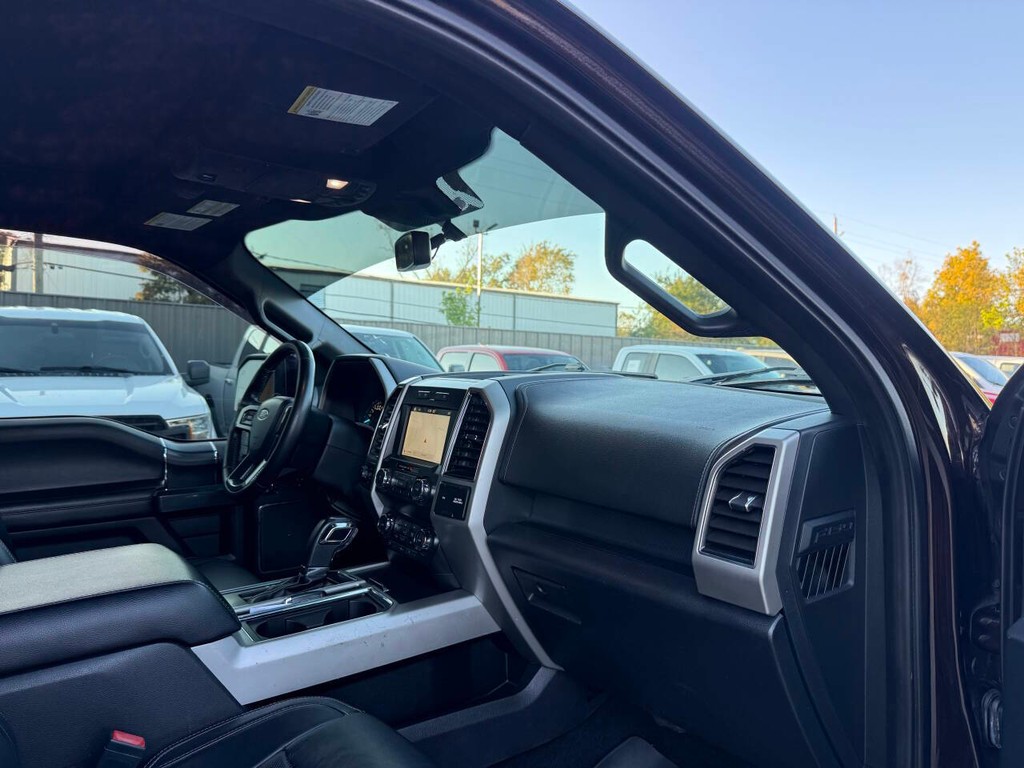 Ford F-150 Vehicle Full-screen Gallery Image 10