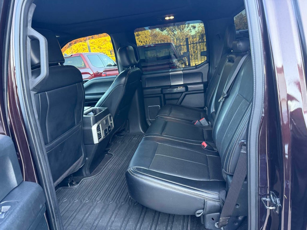 Ford F-150 Vehicle Full-screen Gallery Image 14