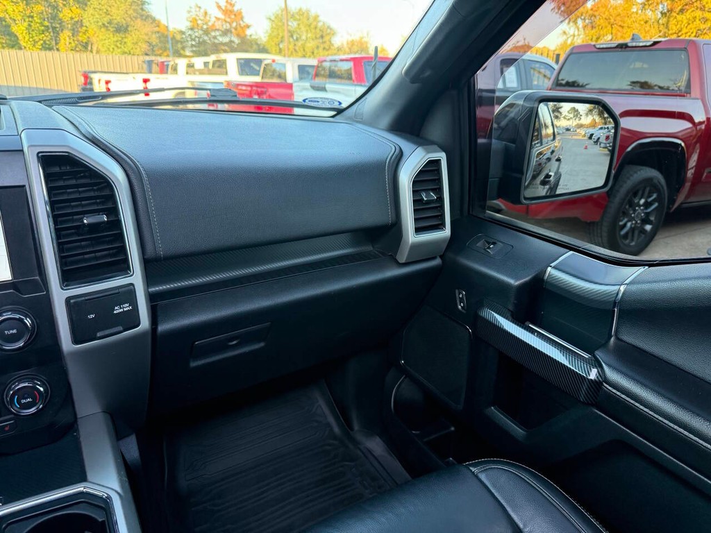 Ford F-150 Vehicle Full-screen Gallery Image 21