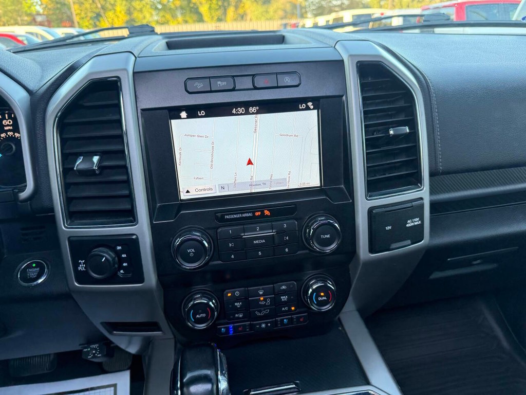 Ford F-150 Vehicle Full-screen Gallery Image 25