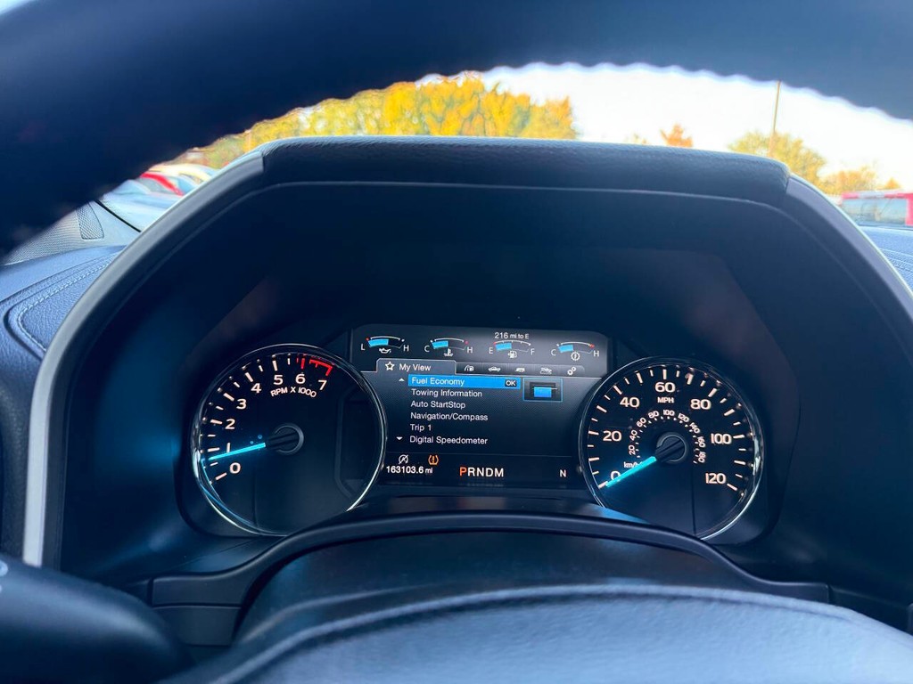 Ford F-150 Vehicle Full-screen Gallery Image 33