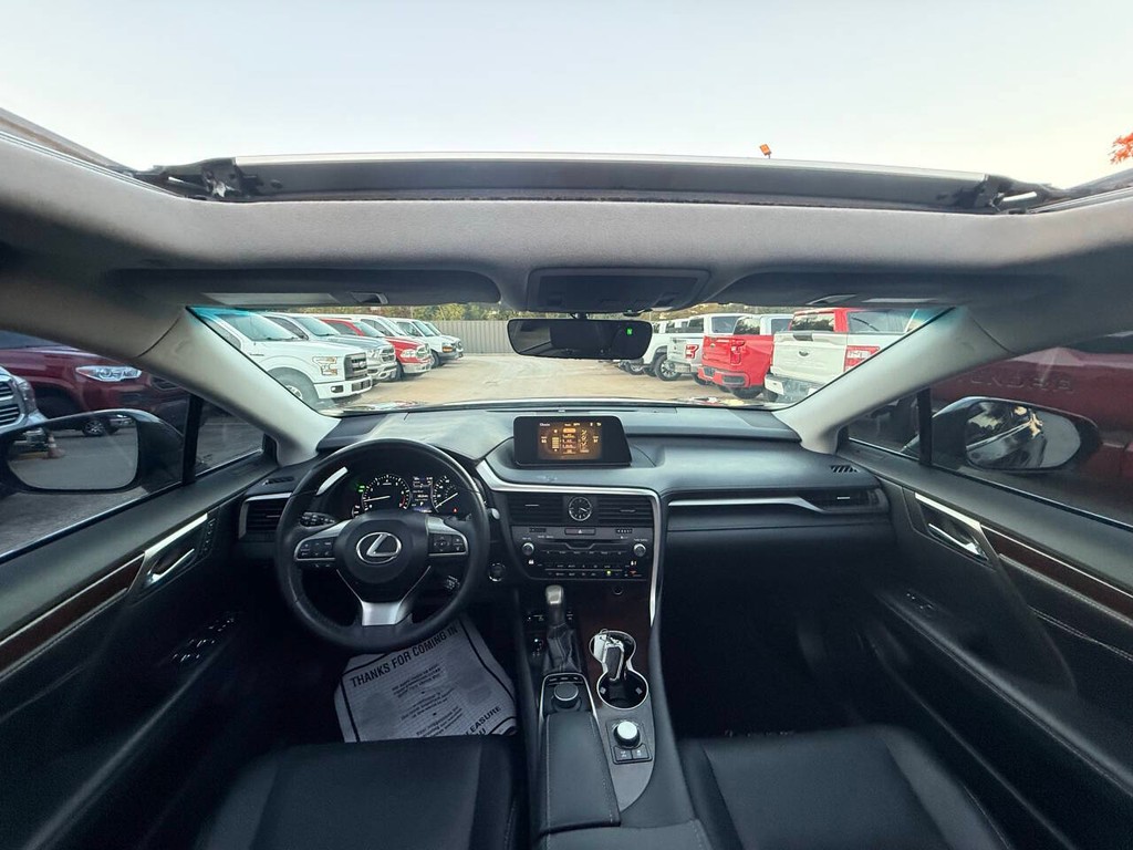 Lexus RX 350 Vehicle Full-screen Gallery Image 18