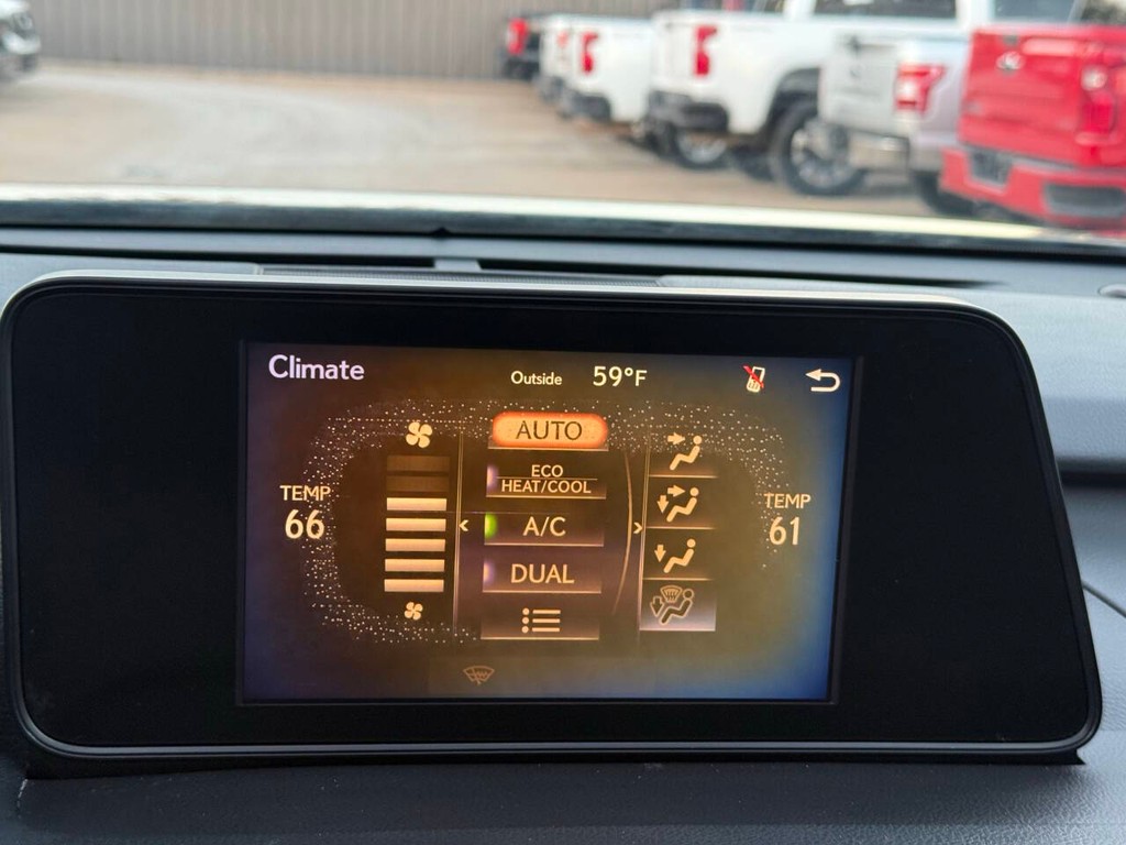 Lexus RX 350 Vehicle Full-screen Gallery Image 25