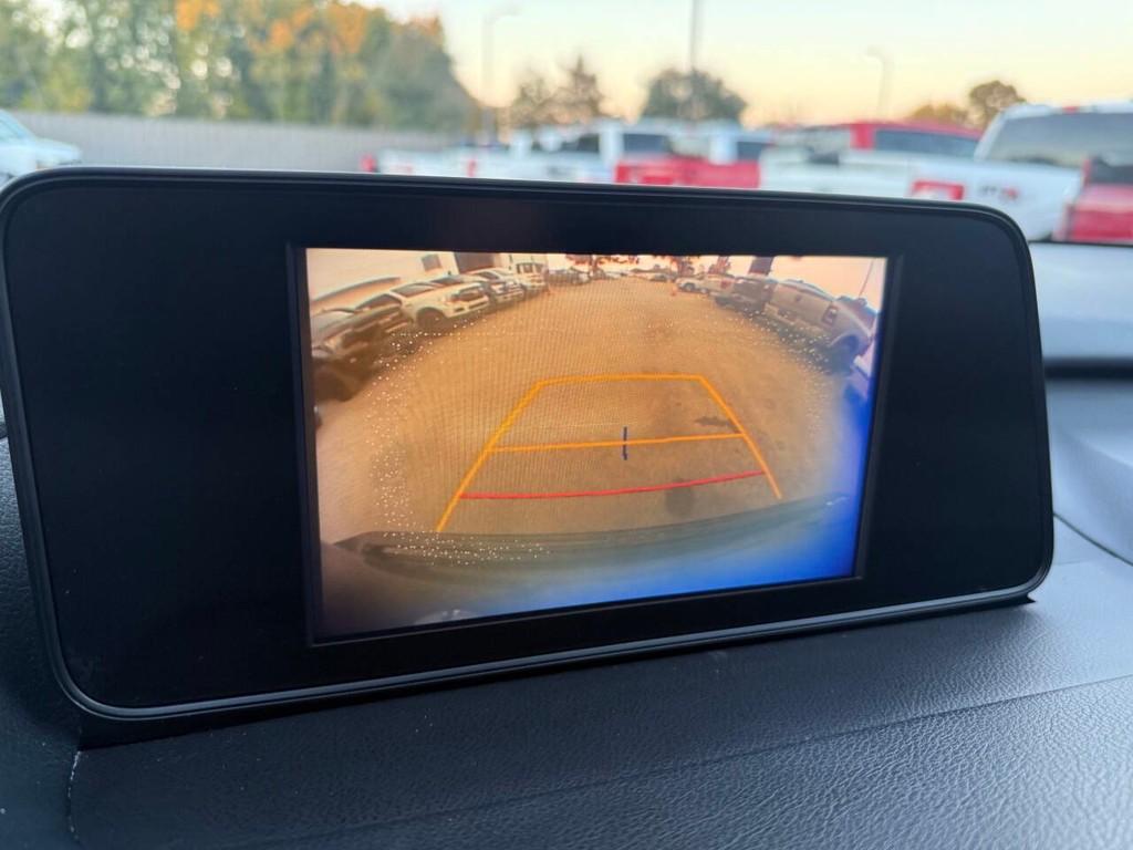 Lexus RX 350 Vehicle Full-screen Gallery Image 26