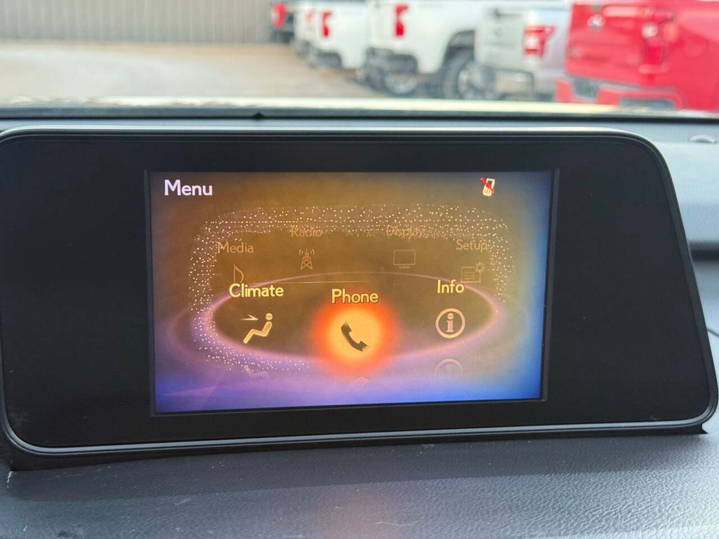 Lexus RX 350 Vehicle Full-screen Gallery Image 27