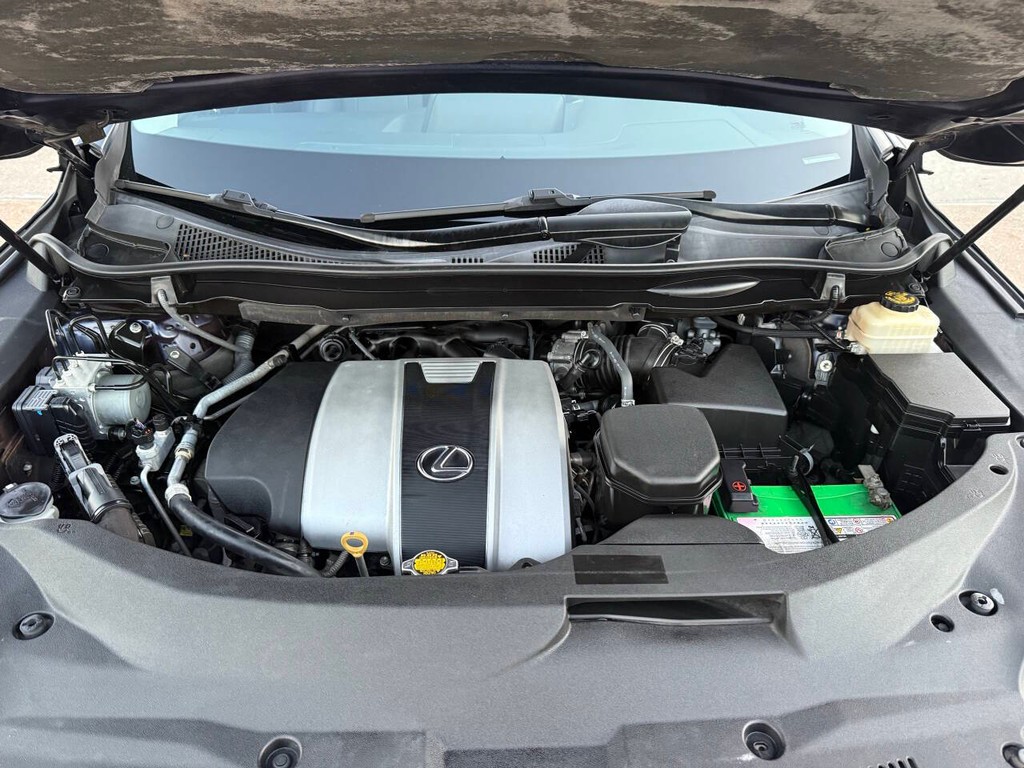 Lexus RX 350 Vehicle Full-screen Gallery Image 36