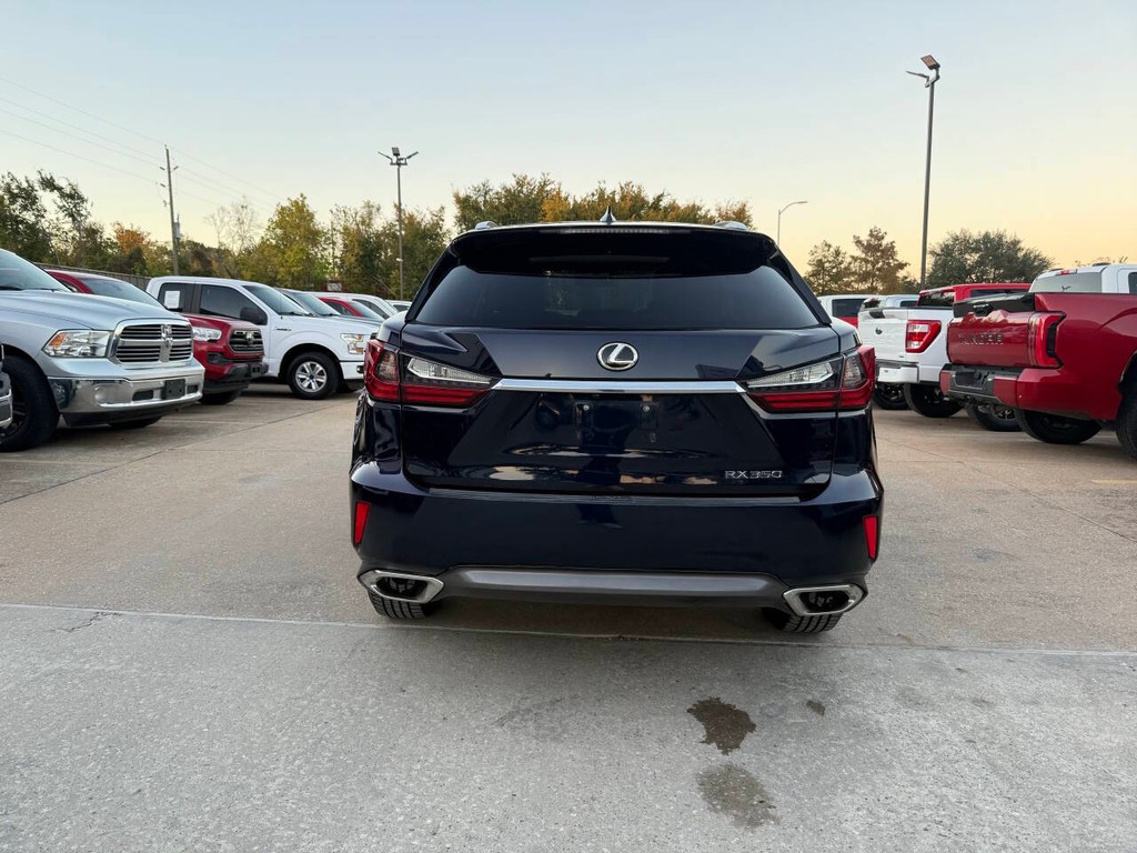 Lexus RX 350 Vehicle Full-screen Gallery Image 40