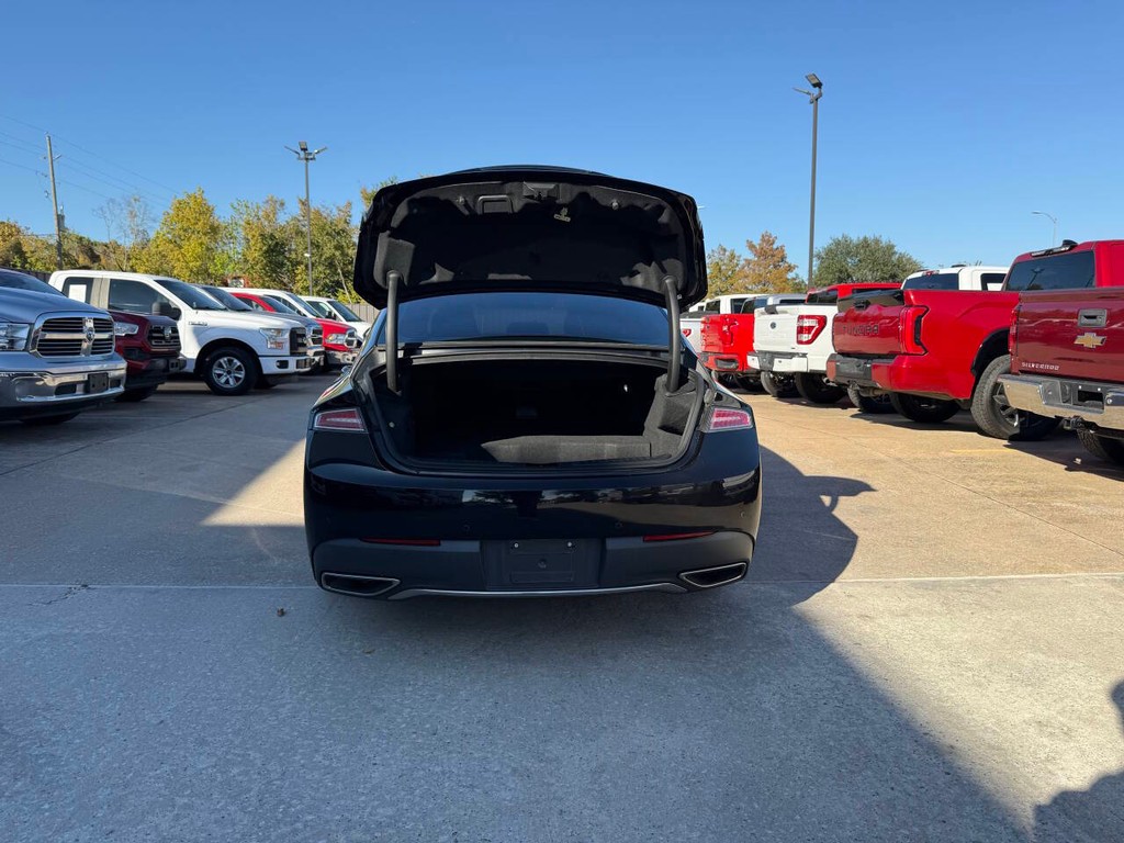 Lincoln MKZ Vehicle Full-screen Gallery Image 36