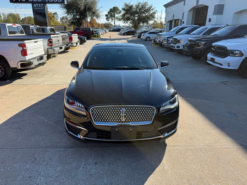 Lincoln MKZ Vehicle Full-screen Gallery Image 39