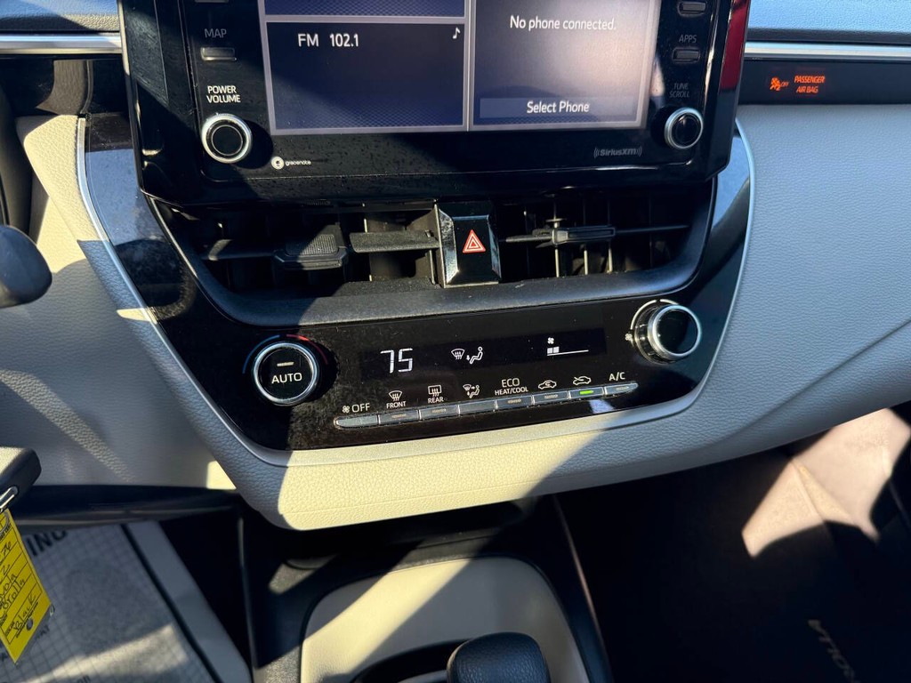 Toyota Corolla Vehicle Full-screen Gallery Image 26