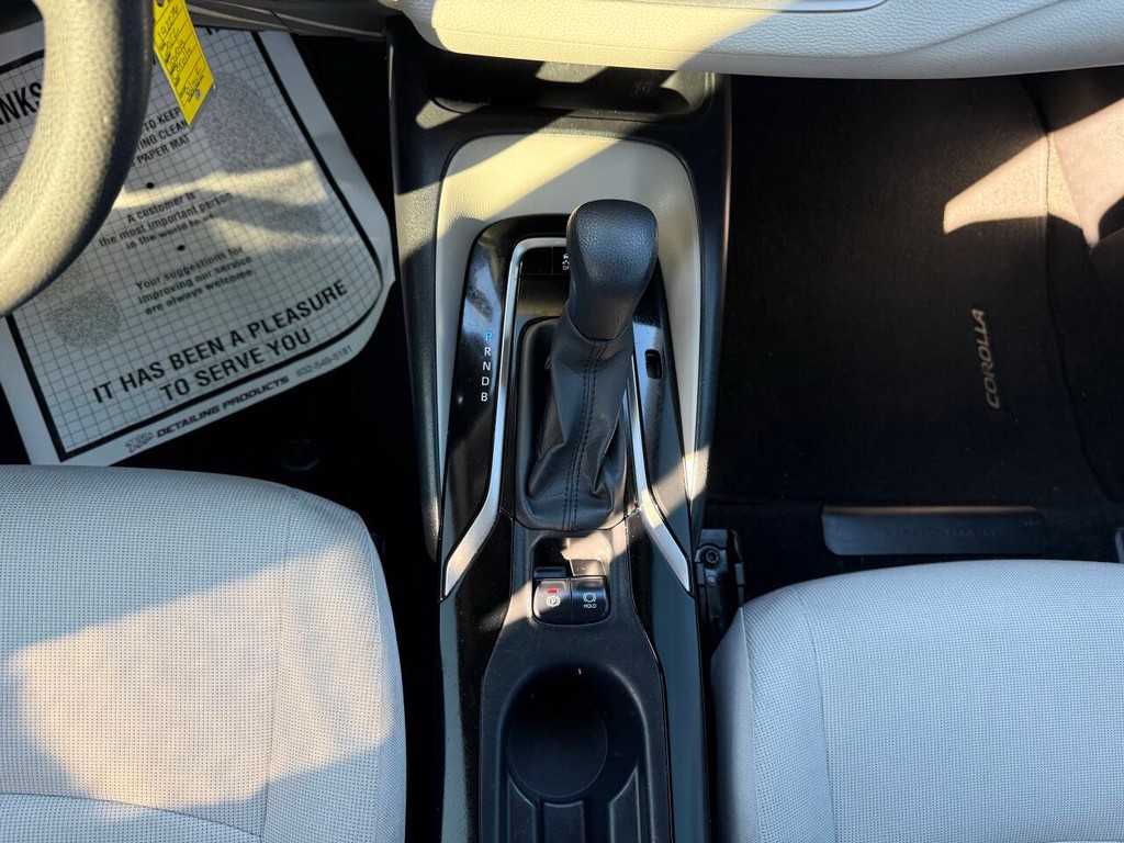 Toyota Corolla Vehicle Full-screen Gallery Image 27