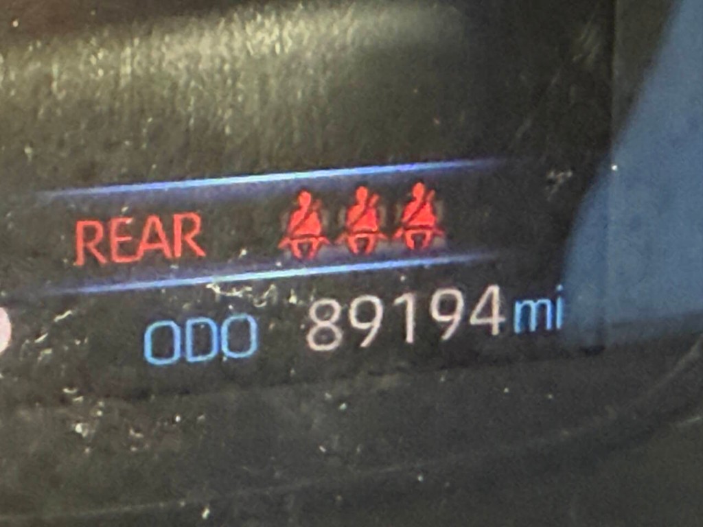 Toyota Corolla Vehicle Full-screen Gallery Image 29