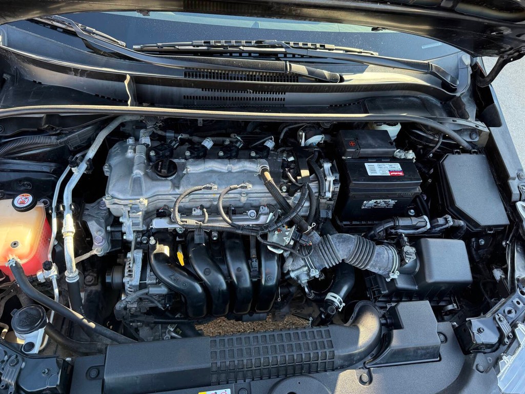 Toyota Corolla Vehicle Full-screen Gallery Image 30