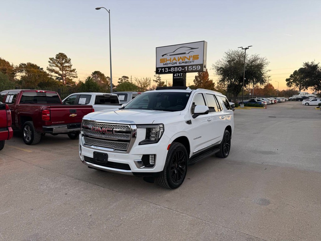 GMC Yukon Vehicle Full-screen Gallery Image 03