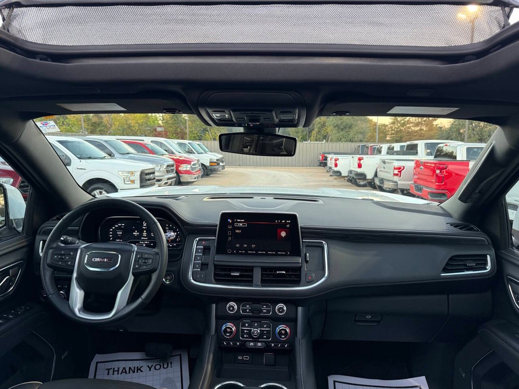 GMC Yukon Vehicle Full-screen Gallery Image 19