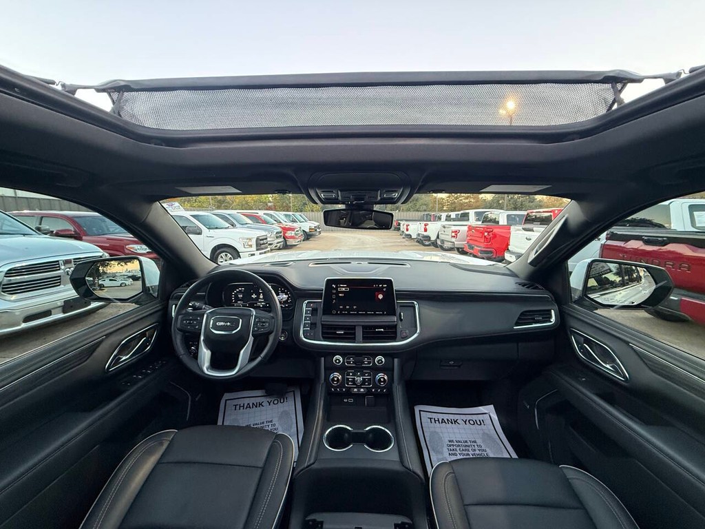 GMC Yukon Vehicle Full-screen Gallery Image 20