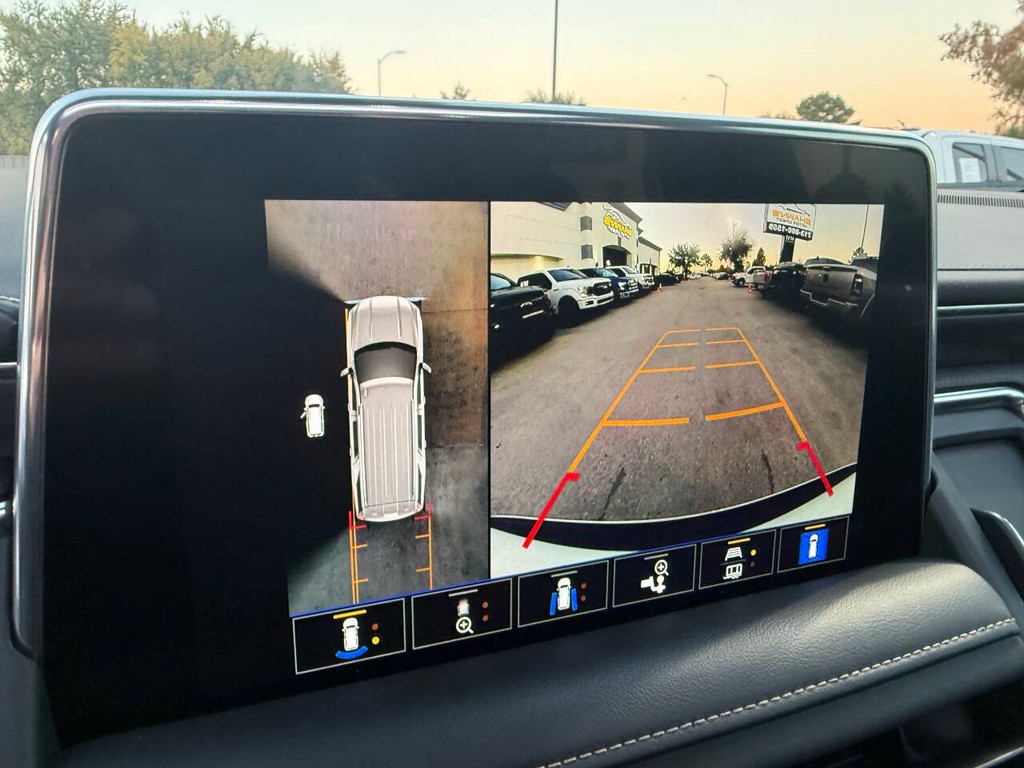 GMC Yukon Vehicle Full-screen Gallery Image 27