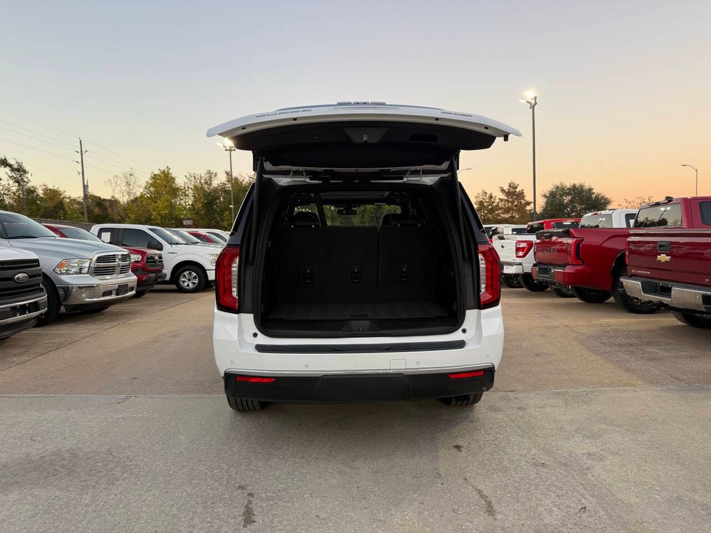 GMC Yukon Vehicle Full-screen Gallery Image 41