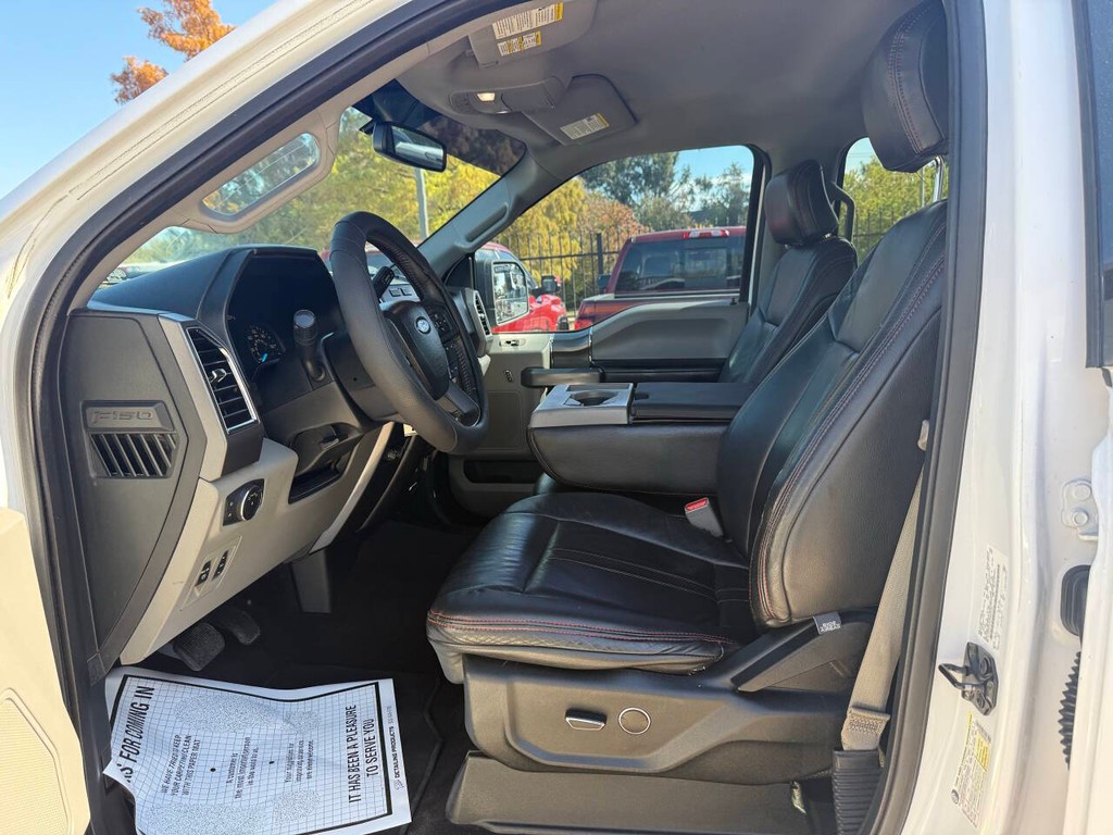 Ford F-150 Vehicle Full-screen Gallery Image 07