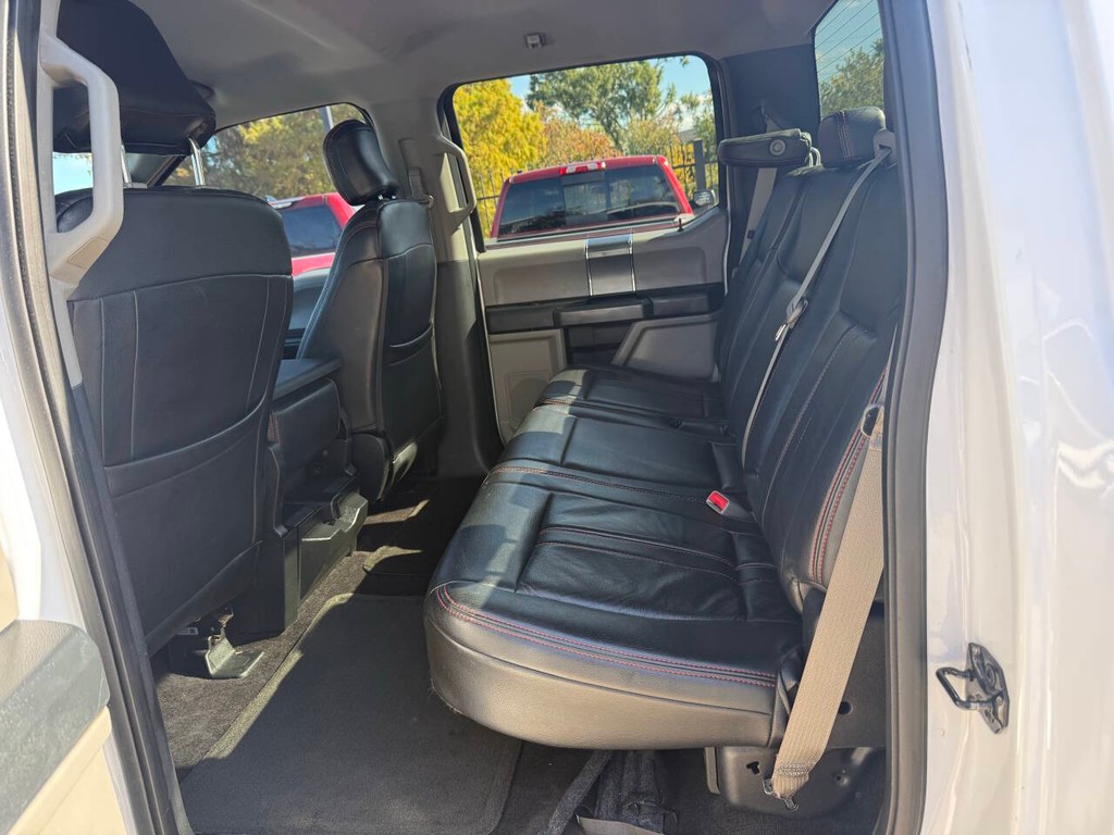 Ford F-150 Vehicle Full-screen Gallery Image 10