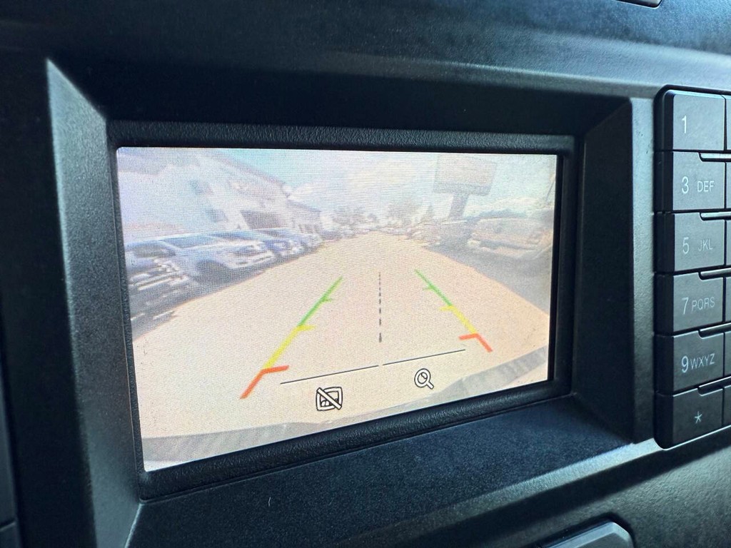 Ford F-150 Vehicle Full-screen Gallery Image 27