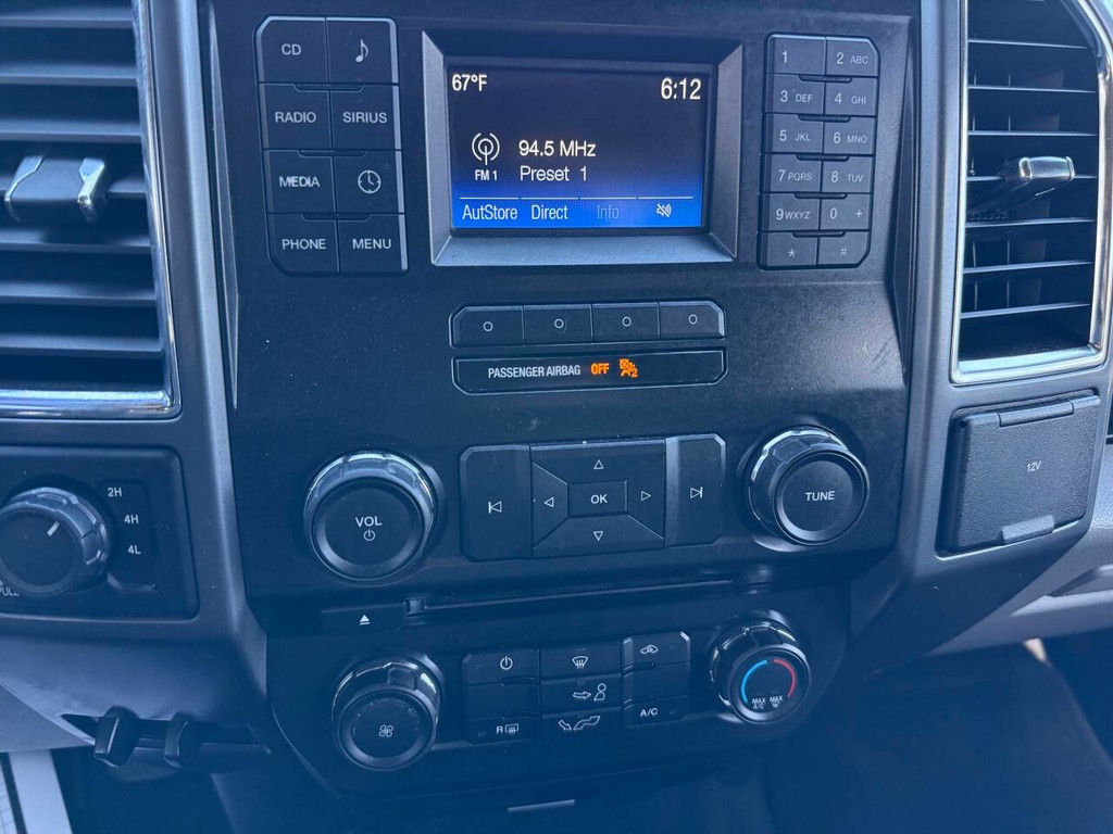 Ford F-150 Vehicle Full-screen Gallery Image 28