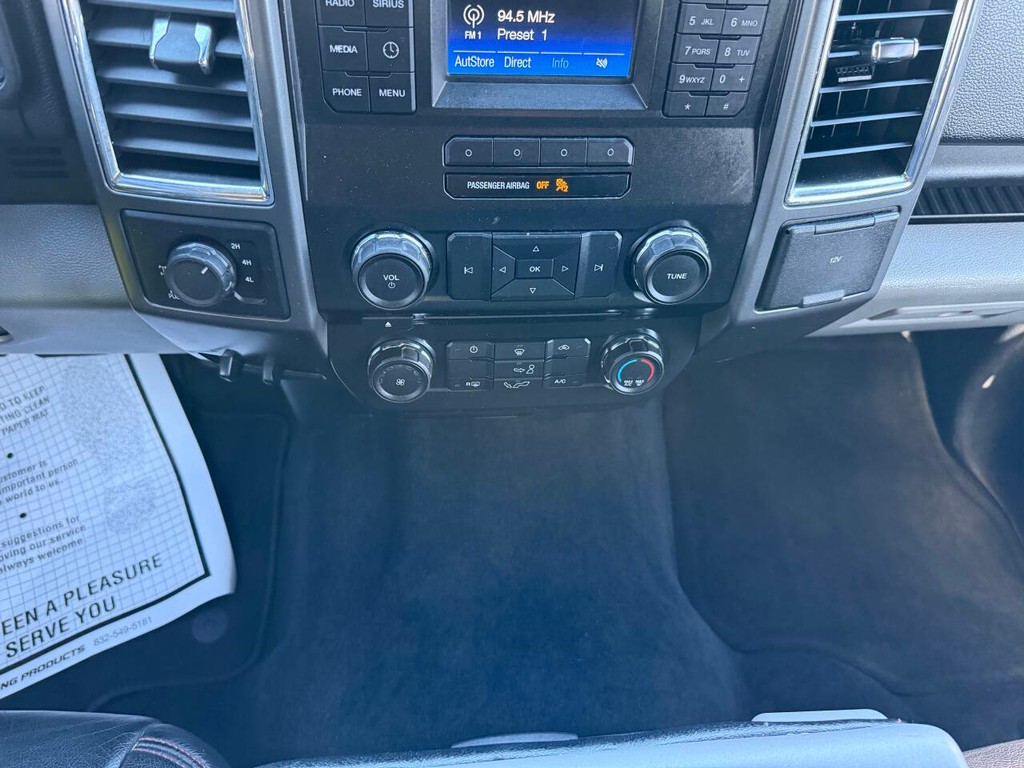 Ford F-150 Vehicle Full-screen Gallery Image 31