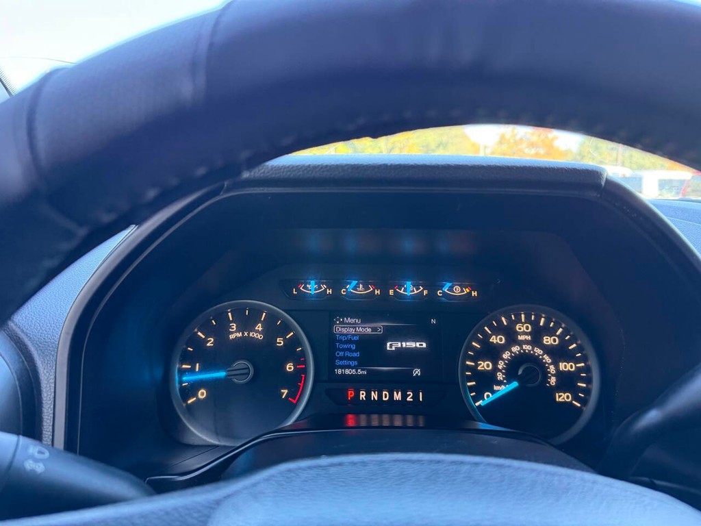 Ford F-150 Vehicle Full-screen Gallery Image 33