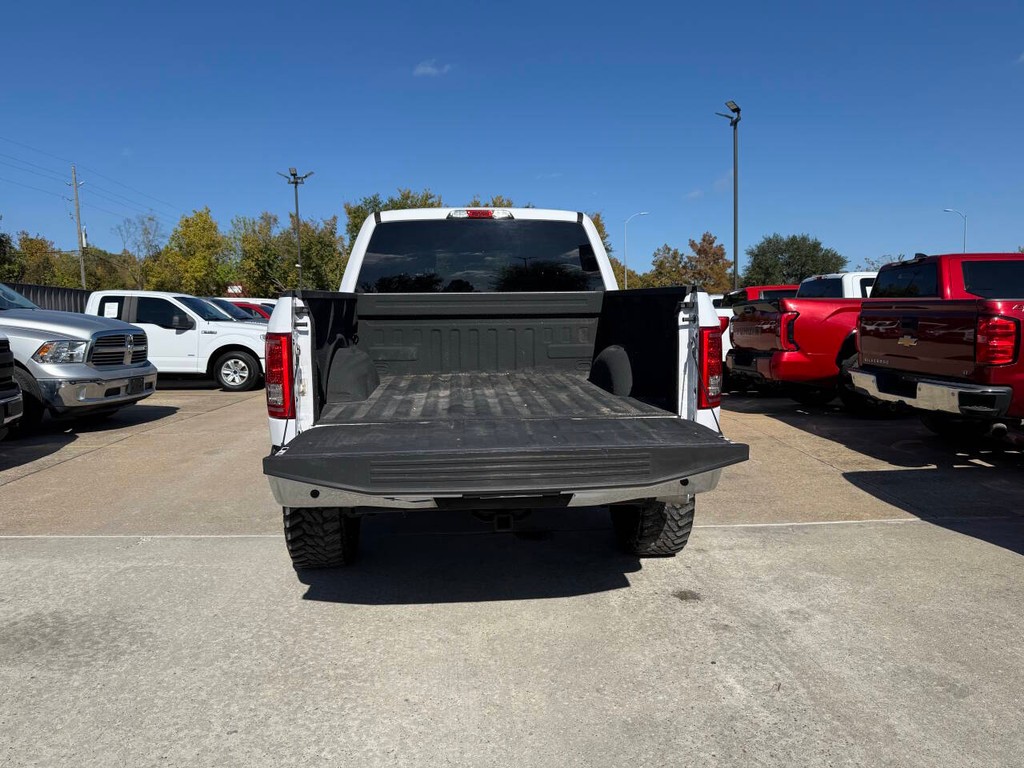 Ford F-150 Vehicle Full-screen Gallery Image 38