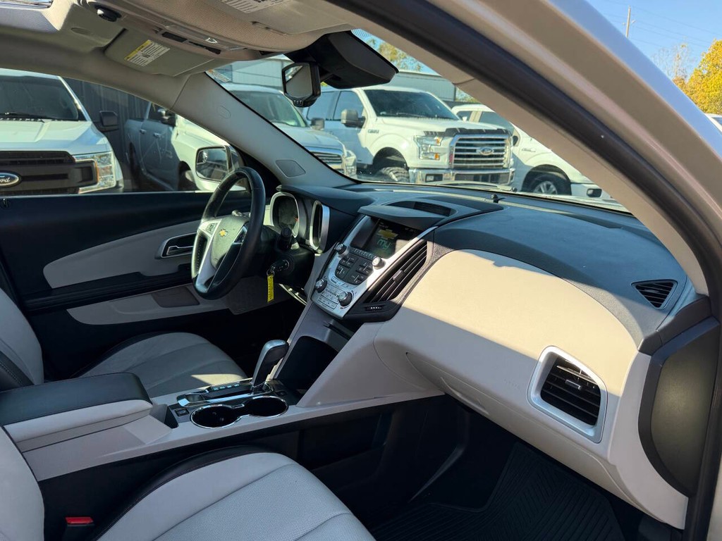 Chevrolet Equinox Vehicle Full-screen Gallery Image 09