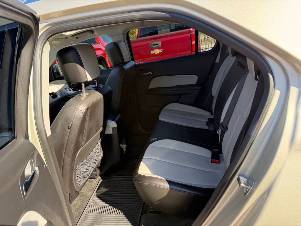 Chevrolet Equinox Vehicle Full-screen Gallery Image 13