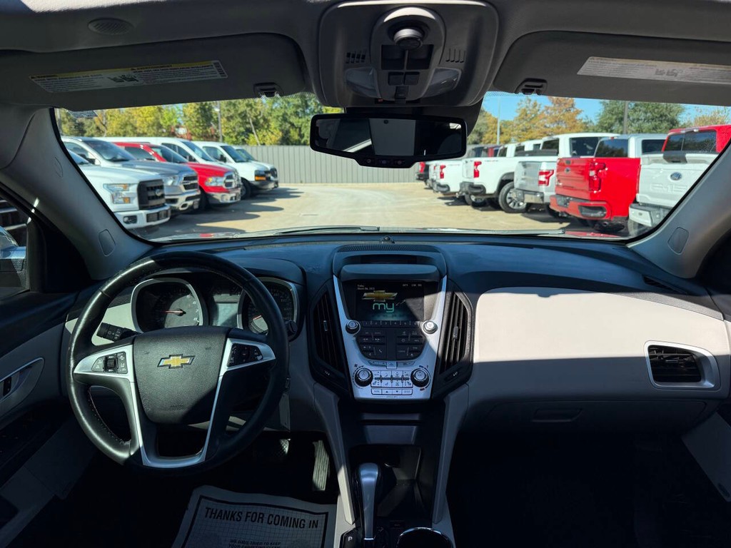 Chevrolet Equinox Vehicle Full-screen Gallery Image 17