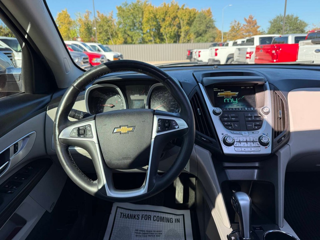 Chevrolet Equinox Vehicle Full-screen Gallery Image 21