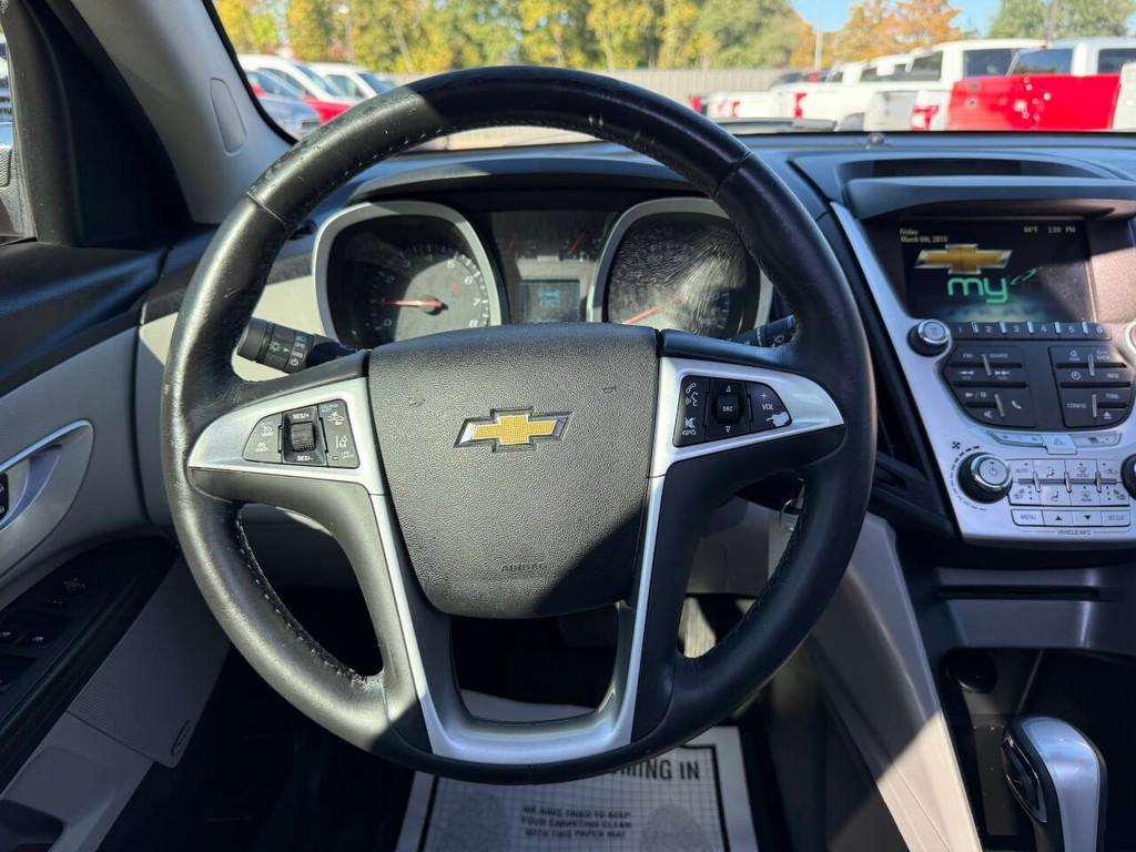 Chevrolet Equinox Vehicle Full-screen Gallery Image 22