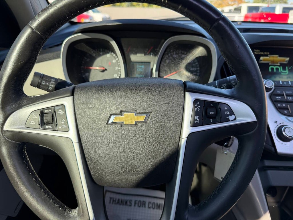 Chevrolet Equinox Vehicle Full-screen Gallery Image 23