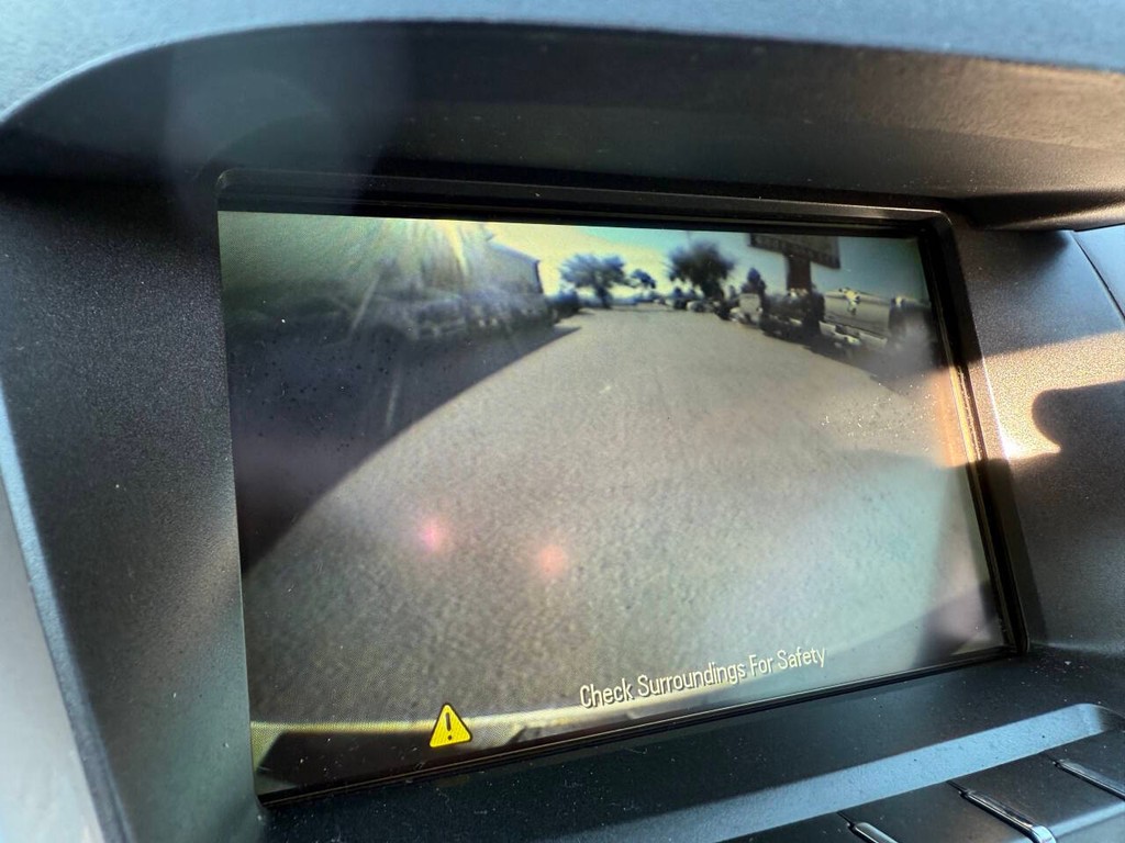 Chevrolet Equinox Vehicle Full-screen Gallery Image 26