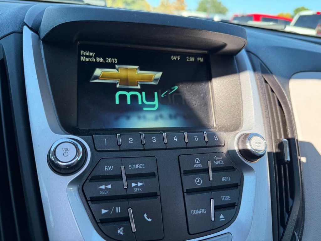 Chevrolet Equinox Vehicle Full-screen Gallery Image 27