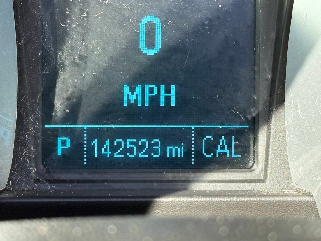 Chevrolet Equinox Vehicle Full-screen Gallery Image 32