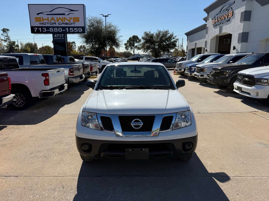 Nissan Frontier Vehicle Full-screen Gallery Image 33