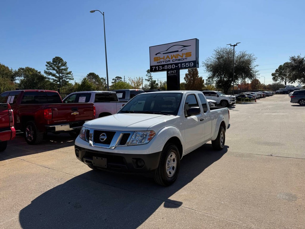 Nissan Frontier Vehicle Full-screen Gallery Image 36