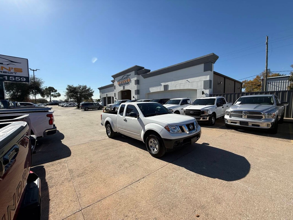 Nissan Frontier Vehicle Full-screen Gallery Image 37