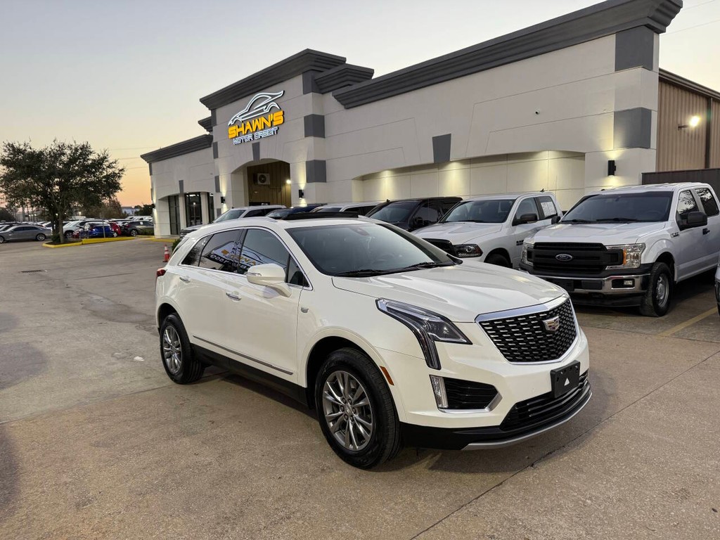 Cadillac XT5 Vehicle Full-screen Gallery Image 02