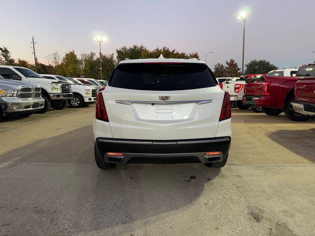 Cadillac XT5 Vehicle Full-screen Gallery Image 40